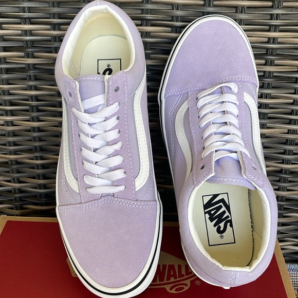 •Vans WMNS Old Skool Color Theory Purple Heath
VN0A5JMIZS0
Sneakers - Picture 13 of 16